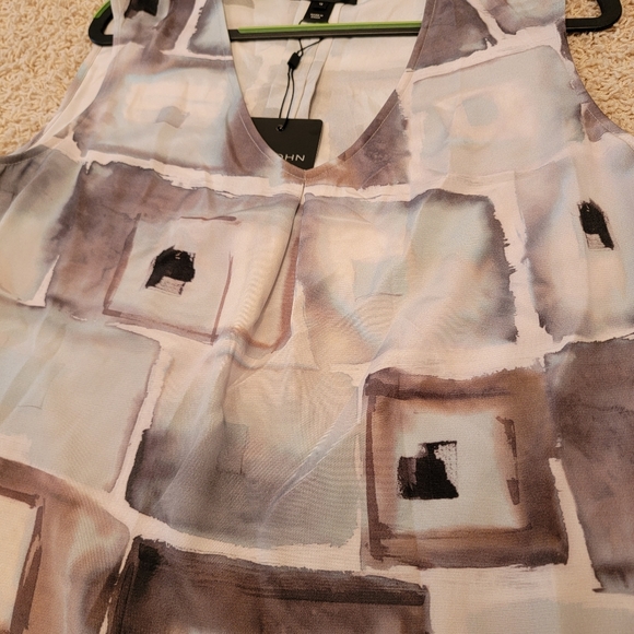 St. John Silk V Neck Blouse Geometric Square Print Pewter Multi Size 12 NWT - Picture 5 of 12